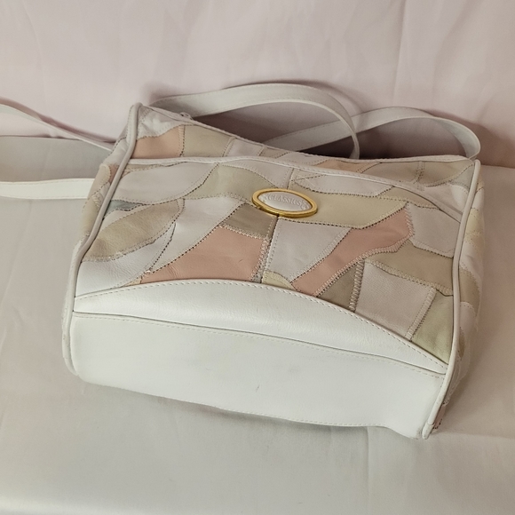 Pastel and White Leather patchwork purse. Vintage 80s leather purse. Classics. - Picture 4 of 9